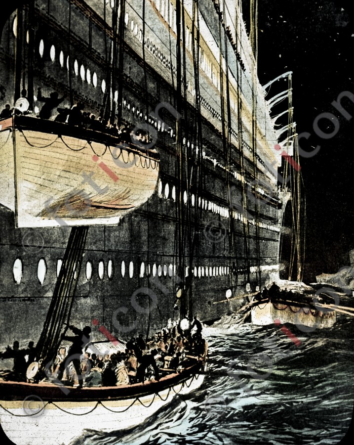 Rettungsboot an der RMS Titanic | Lifeboat on the RMS Titanic (simon-titanic-196-040-fb.jpg)
